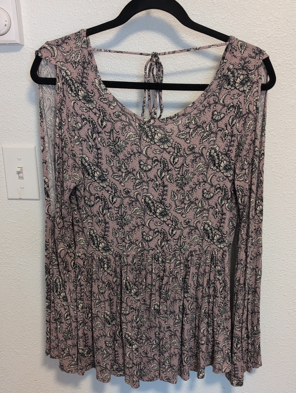 American Eagle Outfitters AE Pink Floral Cold-Shoulder Peplum Tunic